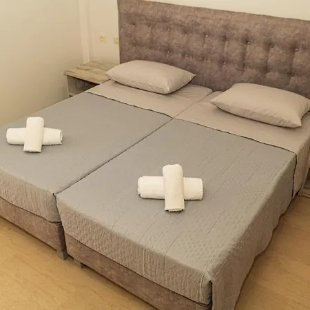 Vicky * Ханиоти