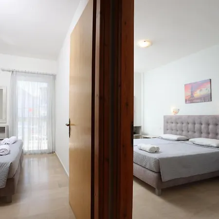 Vicky Апартаменты Ханиоти